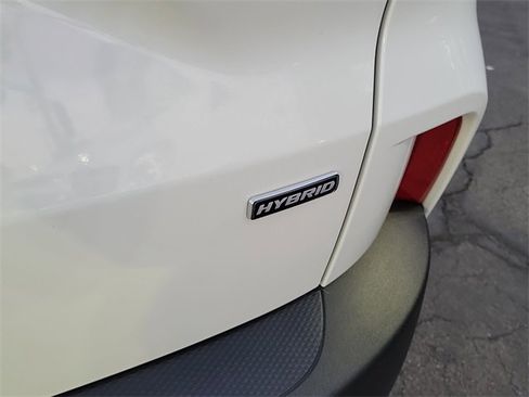 Used 2025 Ford Escape ST-Line w/ Equipment Group 301A image 17