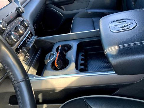 Used 2021 RAM 1500 Laramie w/ Sport Appearance Package image 13