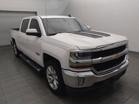 Used 2018 Chevrolet Silverado 1500 LT w/ Texas Edition RWD image 13