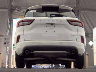 Used 2023 Ford Escape ST-Line w/ Tech Pack #1 AWD/4WD image 7