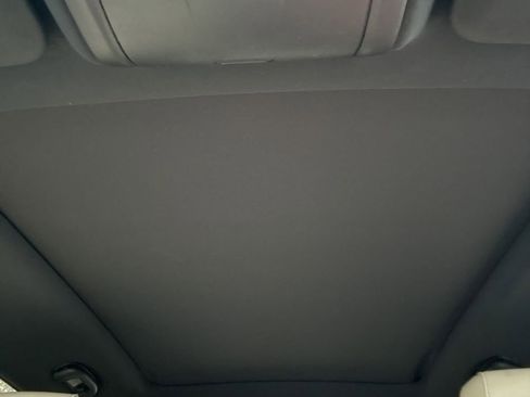 Used 2018 Cadillac XT5 Luxury w/ Driver Awareness Package image 14