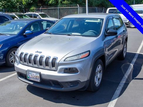 Used 2016 Jeep Cherokee Sport FWD image 1