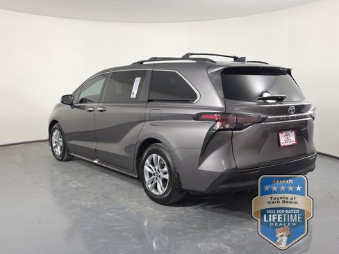 Certified 2024 Toyota Sienna XLE w/ XLE Plus Package FWD image 4