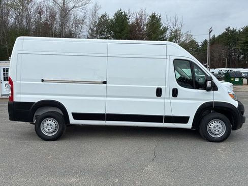 Used 2025 RAM ProMaster 2500 w/ Convenience Group FWD image 2