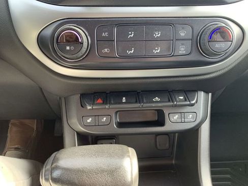 Used 2019 Chevrolet Colorado LT w/ Redline Special Edition AWD/4WD image 16