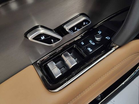 New 2026 Land Rover Range Rover Sport SE AWD/4WD image 40