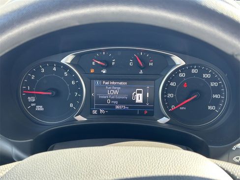 Used 2024 GMC Terrain SLE image 31