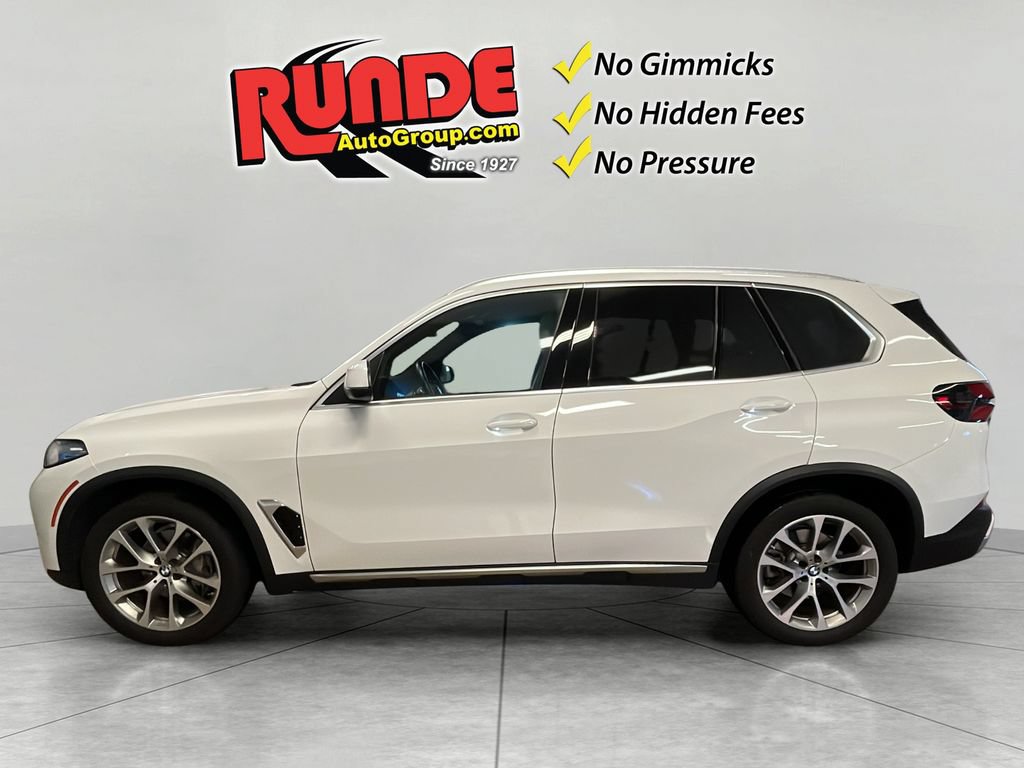 Used 2024 BMW X5 xDrive40i w/ Premium Package AWD/4WD image 3