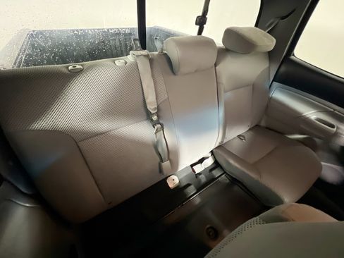 Used 2015 Toyota Tacoma 4x4 Double Cab image 32