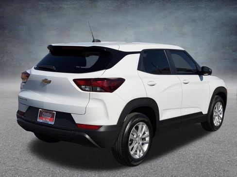 Used 2024 Chevrolet TrailBlazer LS w/ LS Convenience Package image 4