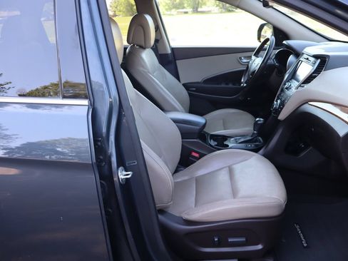 Used 2015 Hyundai Santa Fe Limited w/ Option Group 04 FWD image 24
