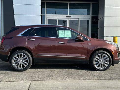 Used 2022 Cadillac XT5 Premium Luxury image 3