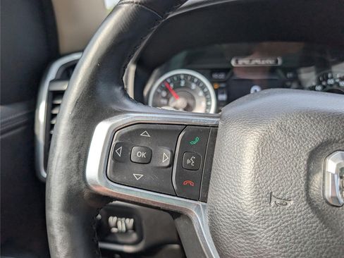 Used 2019 RAM 1500 Laramie AWD/4WD image 22