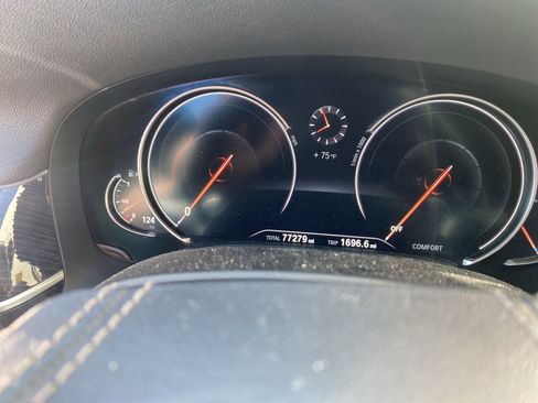 Used 2019 BMW 740i w/ M Sport Package RWD image 8