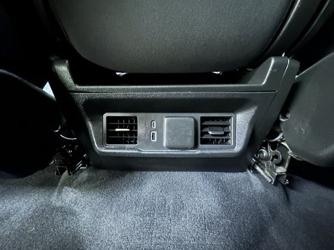 Used 2024 Chevrolet Silverado 2500 LT AWD/4WD image 24