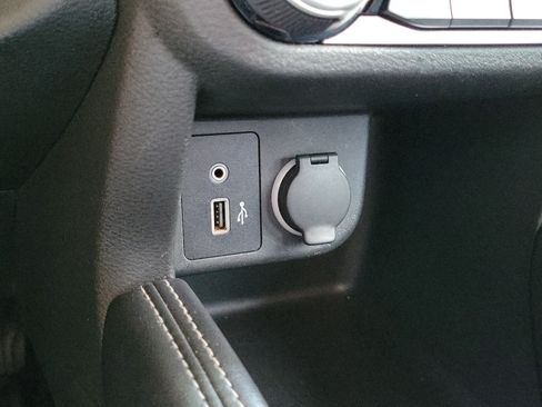 Used 2020 Nissan Kicks SV FWD image 33