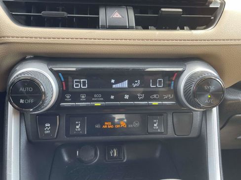 Used 2025 Toyota RAV4 XLE w/ Convenience Package AWD/4WD image 38