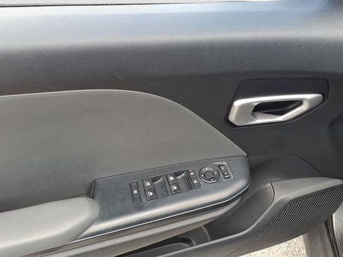 Used 2025 Kia K4 FWD image 14