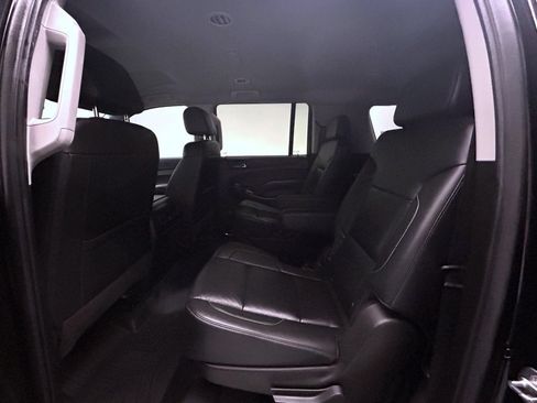 Used 2019 Chevrolet Suburban LT w/ Luxury Package AWD/4WD image 20