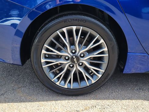 Used 2024 Kia Forte GT-Line w/ GT-Line Premium Package FWD image 5