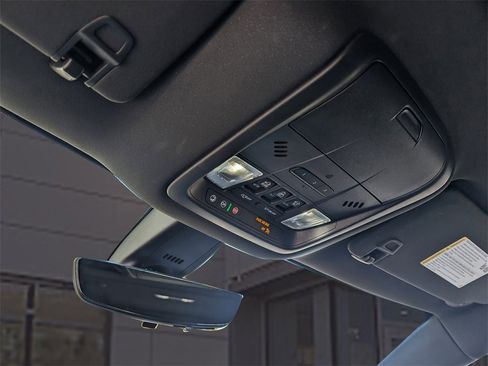 Used 2024 Buick Enclave Avenir image 52