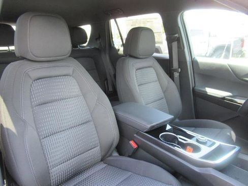 New 2026 Chevrolet Equinox LT image 8