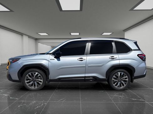 Certified 2025 Subaru Forester Touring AWD/4WD image 8