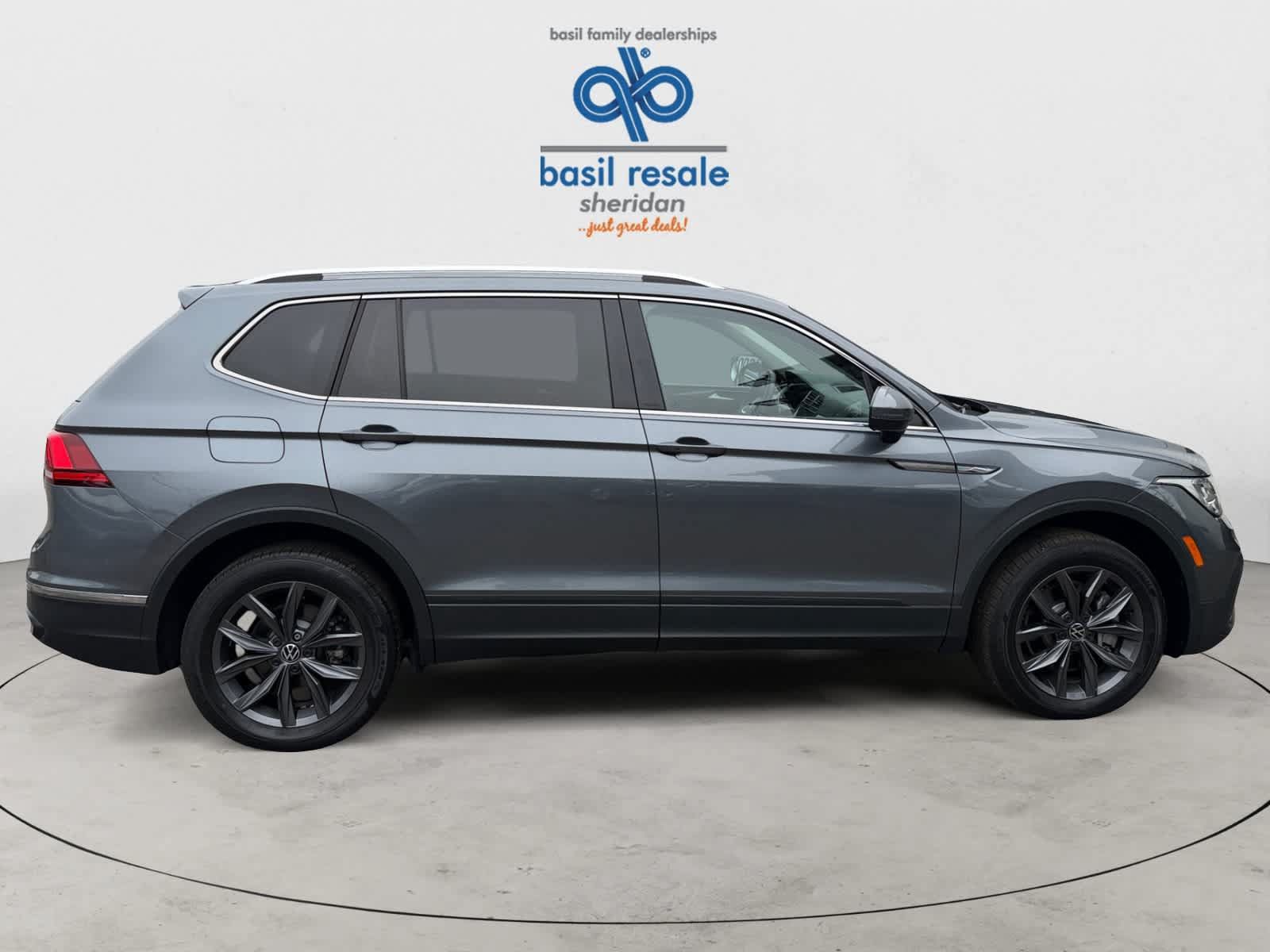 Used 2023 Volkswagen Tiguan SE FWD image 6