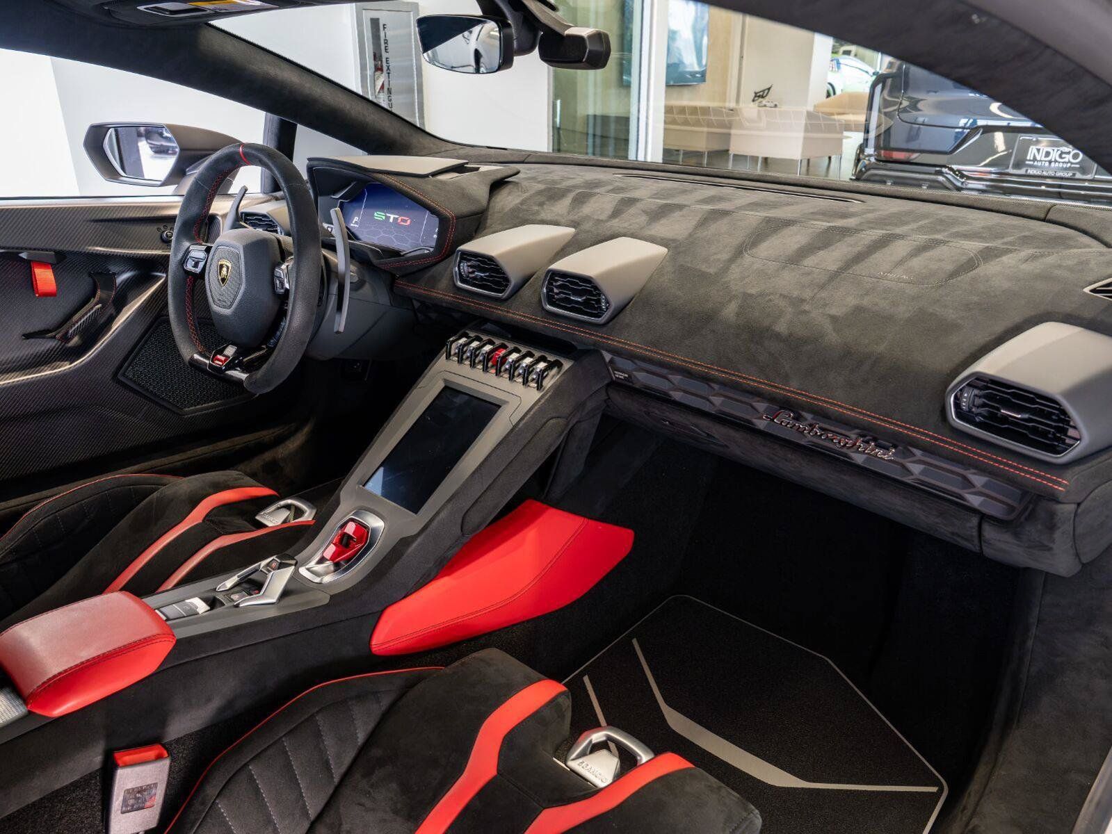 Used 2022 Lamborghini Huracan STO RWD image 87