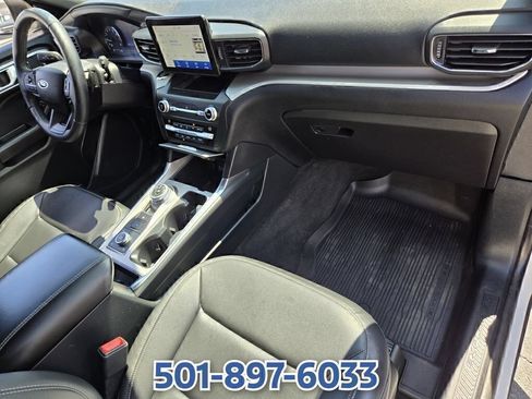 Used 2020 Ford Explorer XLT w/ Equipment Group 202A AWD/4WD image 19