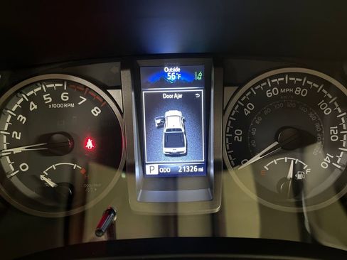 Certified 2023 Toyota Tacoma TRD Off-Road image 15