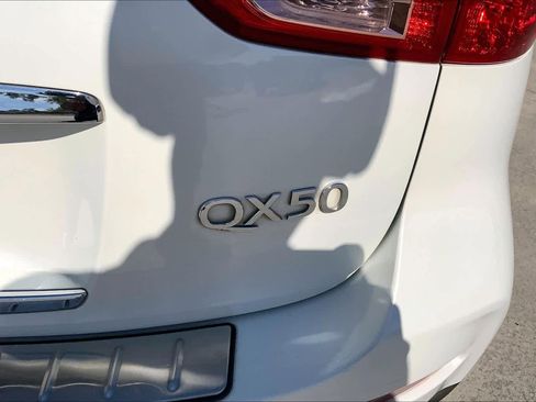 Used 2017 INFINITI QX50 Journey w/ Premium Package image 10