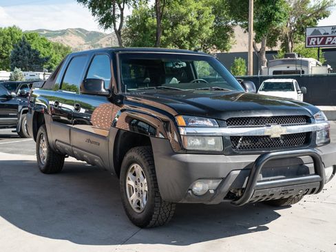 Used 2003 Chevrolet Avalanche 4x4 w/ Suspension Package, Off-Road image 9