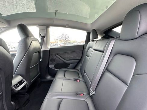 Used 2023 Tesla Model Y Long Range image 19