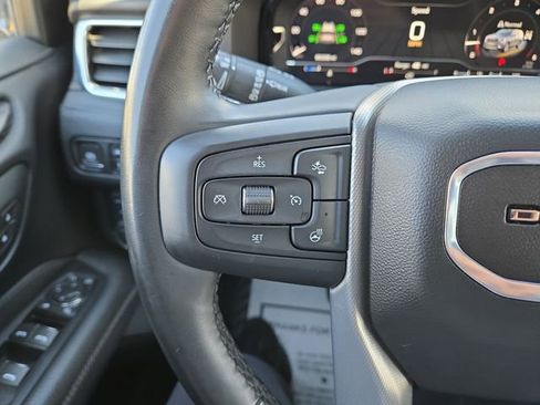 Used 2024 GMC Yukon XL Denali AWD/4WD image 18
