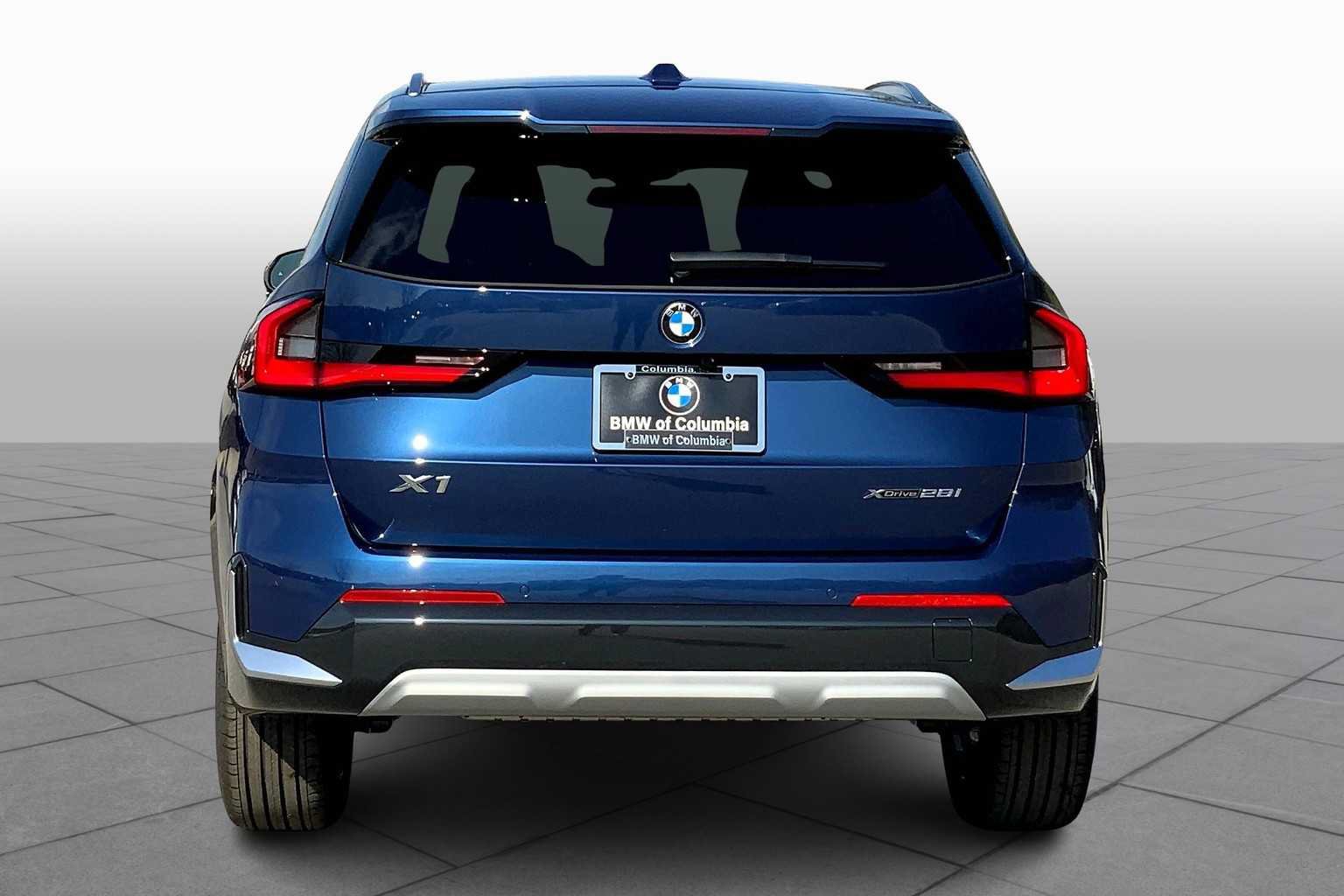 Used 2025 BMW X1 xDrive28i w/ Technology Package AWD/4WD image 4