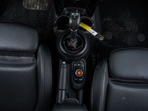 Used 2019 MINI Cooper S image 26