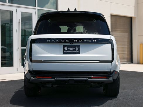 Used 2025 Land Rover Range Rover Long Wheelbase SE AWD/4WD image 11