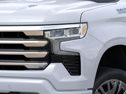 New 2026 Chevrolet Silverado 1500 High Country AWD/4WD image 10
