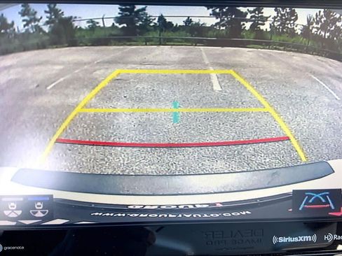 Used 2022 Toyota Camry XLE FWD image 26