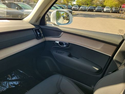 Certified 2025 Volvo XC90 B5 Plus image 19