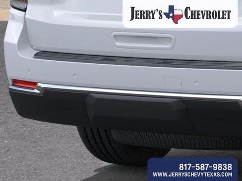 New 2026 Chevrolet Suburban LS image 16