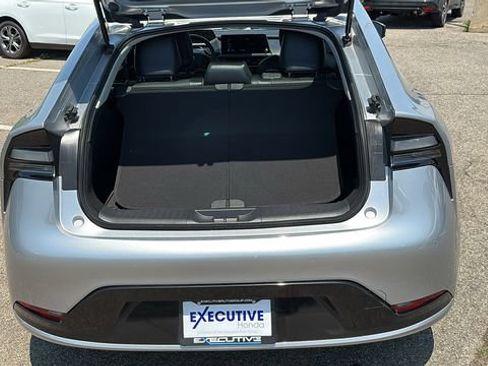 Used 2024 Toyota Prius Prime FWD image 24