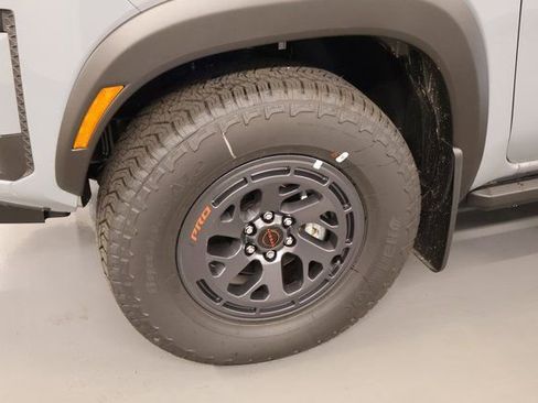 New 2026 Nissan Frontier PRO-4X w/ Pro-4x Convenience Package image 7
