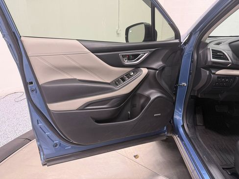 Used 2022 Subaru Forester Limited image 9