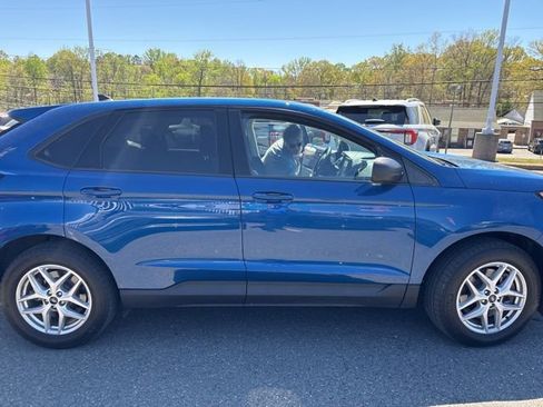 Used 2022 Ford Edge SE image 4