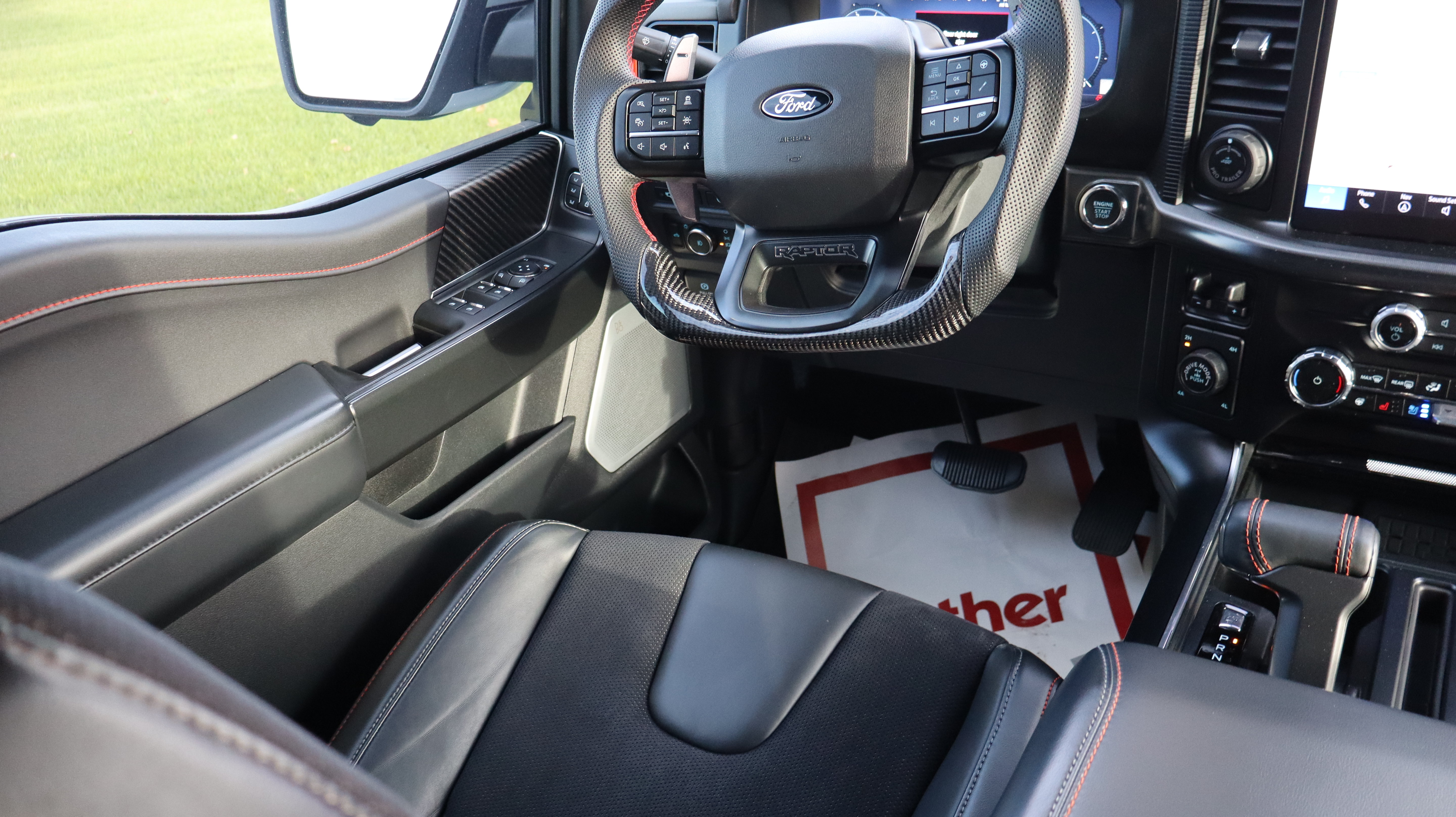 Used 2024 Ford F150 Raptor AWD/4WD image 9