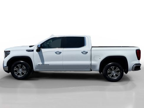 Used 2025 GMC Sierra 1500 SLT RWD image 2