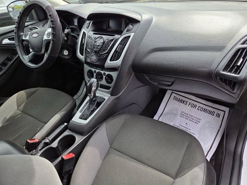 Used 2013 Ford Focus SE FWD image 16