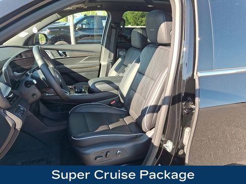 Used 2025 Buick Enclave Avenir w/ Super Cruise Package AWD/4WD image 2
